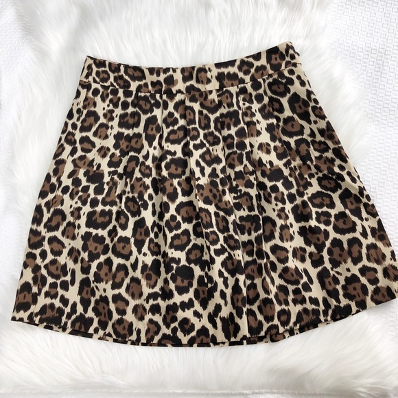 Banana Republic Dresses & Skirts - NWT Banana Republic cheetah print skirt
